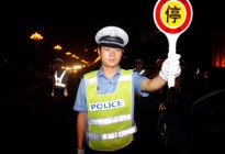 考本必备：开车经过隧道时需要注意哪些问题