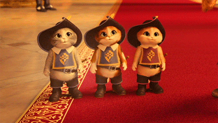 搞笑gif图:美女今天好像忘打针了吧!