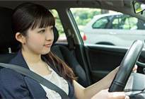 经验交流：开车一年零事故零违法的女司机分享私人学车笔记