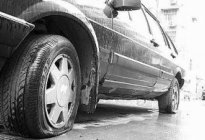 学驾心得：汽车轮胎漏气怎么处理