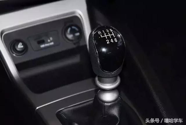 如何快速学习科目三自动挡 0ffee1d91a924982a57ec871c2304298.jpeg