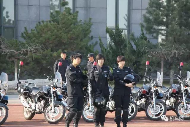 难得一见，北京反恐怖和特警总队新警摩托车比武实录