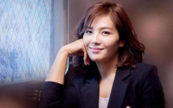 独家爆料:DS最新代言人就是《欢乐颂》里的ta