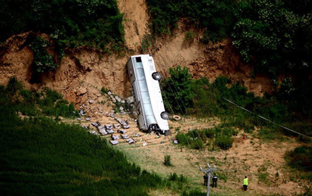 15"特大道路交通事故的教训,加强道路交通安全管理工作,预防重特大