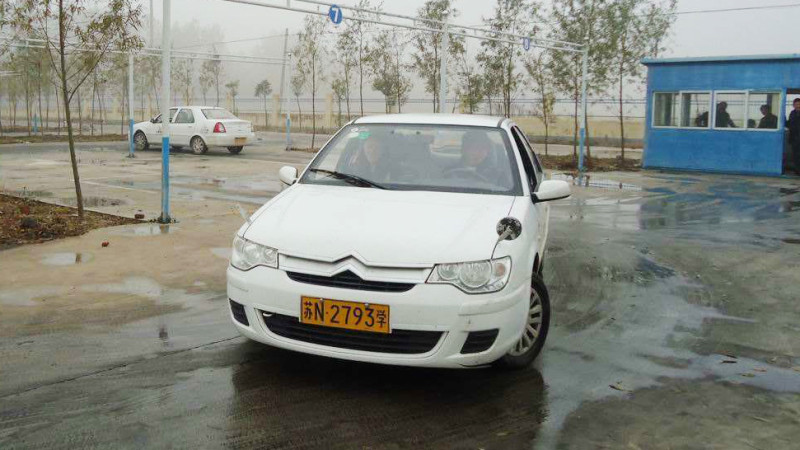 学车微课堂:科目二快速上手的4种实用技巧 - 新