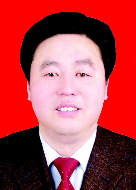 现任十堰市人大常委会副主任,党组成员,竹山县委书记. 1979.10--1981.