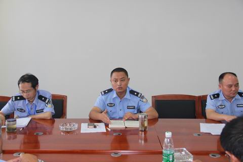 威远交警大队召开2013年上半年驾考工作总结会