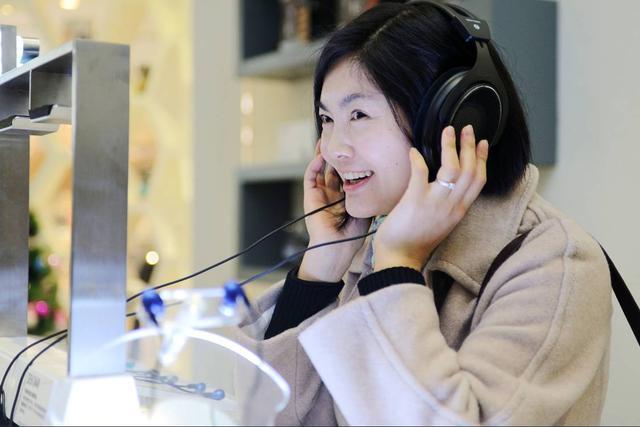 原来舒尔大陆首家优质授权经销商体验店在春熙