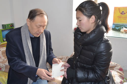 蚌埠"美德少年"板车女孩黄凤---孝感天地