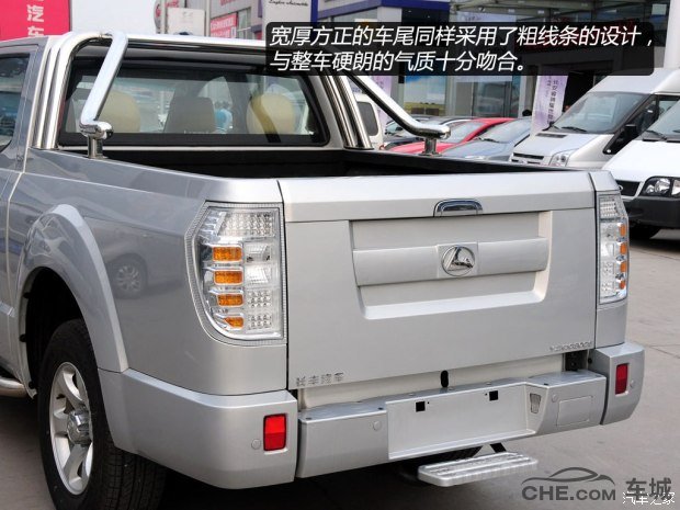 猎豹ct5皮卡车2014款 2.5t柴油四驱dk4b车型实拍