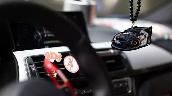 再也不要开高尔夫R20了,怒买宝马3系玩起了改装(最新发布)