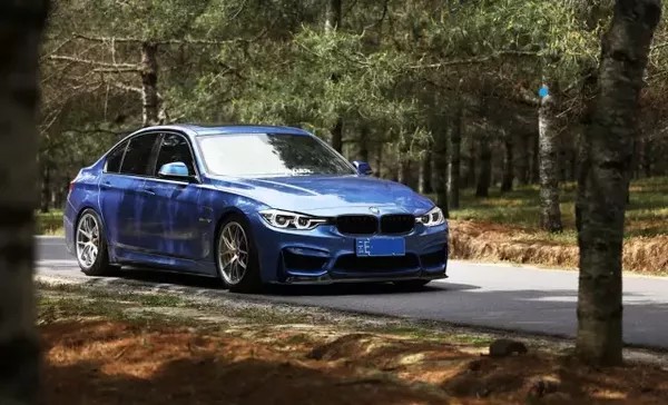 再也不要开高尔夫R20了,怒买宝马3系玩起了改装(最新发布)