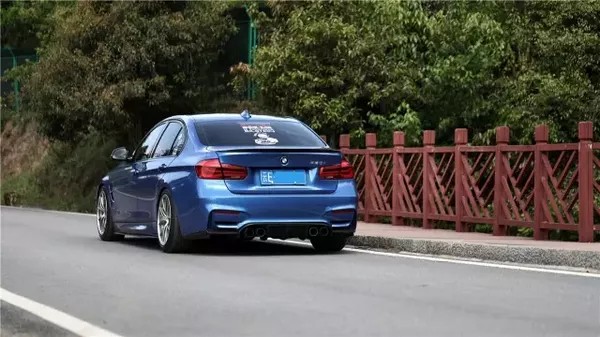 再也不要开高尔夫R20了,怒买宝马3系玩起了改装(最新发布)