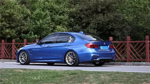 再也不要开高尔夫R20了,怒买宝马3系玩起了改装(最新发布)