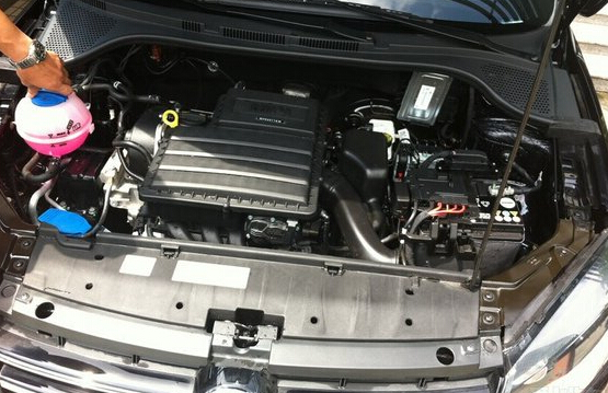 4l版本的最大功率为66kw,最大扭矩132nm. 新捷达发动机油耗