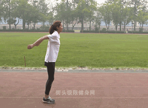 想要跳得更远,下蹲时膝盖一定要超过脚尖.那么对膝盖的压力大么?
