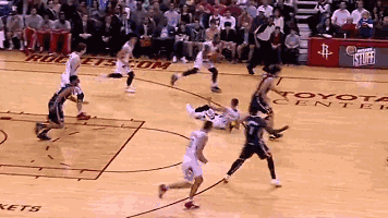 首页 驾校资讯 nba赛场搞笑瞬间,看完直接笑喷饭!