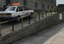 驾驶百科：什么是右侧超车 哪些情况属于右侧超车