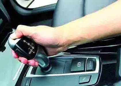 老司机开自动挡车攻略 9155901202214b15a3d77fcc94d27970.jpeg!jpg