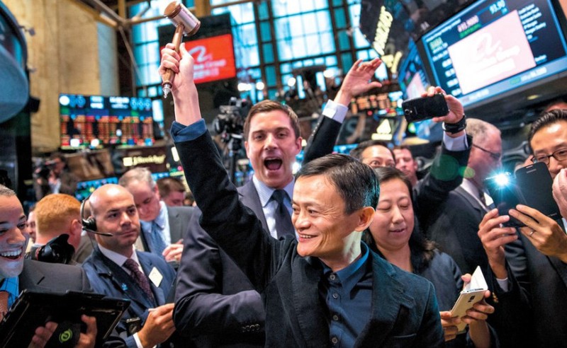 马云开的什么车 马云迈巴赫、宝马、奔驰等座