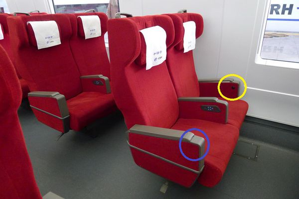 3,一等座和二等座的座椅都可以旋转,旅客可以面对面坐,但是一等座旅客