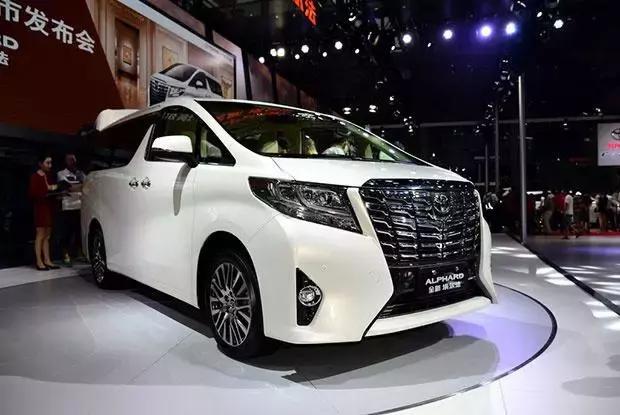 丰田最低贱的面包车 一台售价卖80万 专属明星