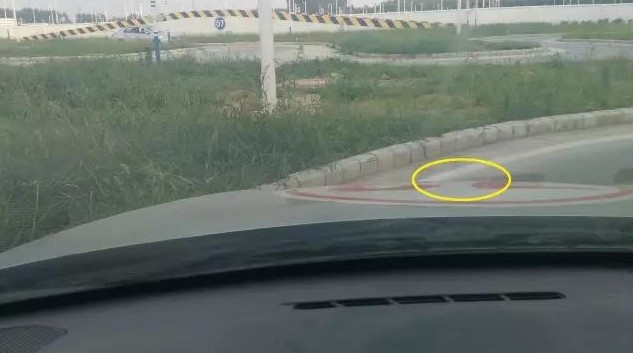 學車技巧科二曲線行駛如何不壓線？愛麗舍車型示例-佛山市依時利新科技有限公司