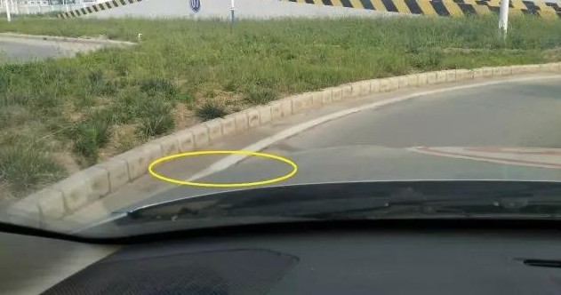 學車技巧科二曲線行駛如何不壓線？愛麗舍車型示例-佛山市依時利新科技有限公司