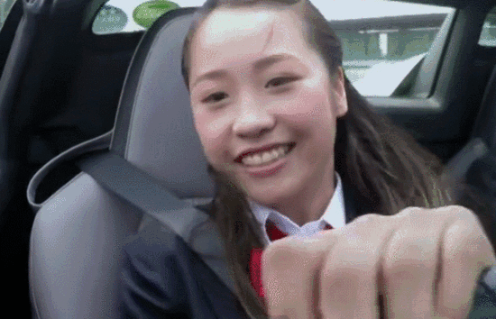 换挡灵活稳 换挡灵活,熟记各档位的挂法,不低头看挡,不挂错挡,不跳挡