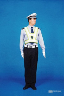 交警手势巧记口诀,八个手势轻松记