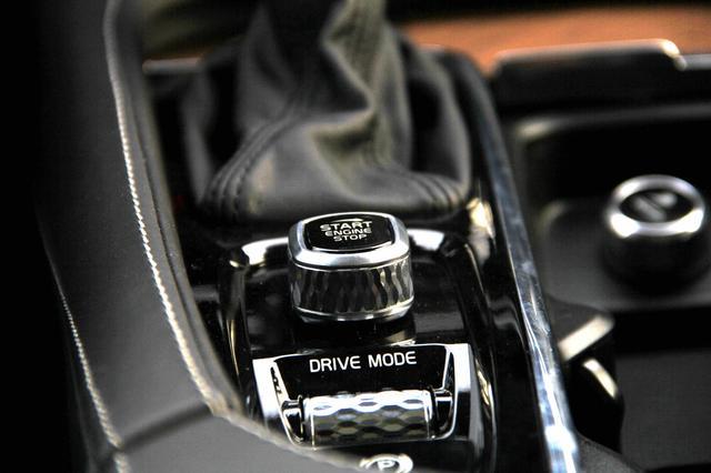 控制所有功能,沃尔沃全新S90带着自动驾驶而