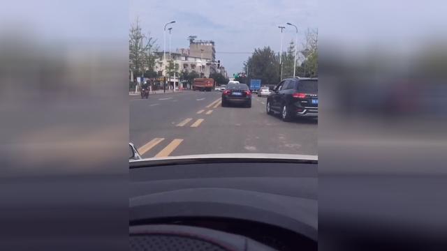 科一技巧丨科目一,怎么快速记忆交警手势?