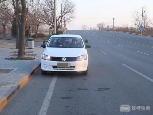 驾考新规正式实行,多地考场科目三通过率惨淡