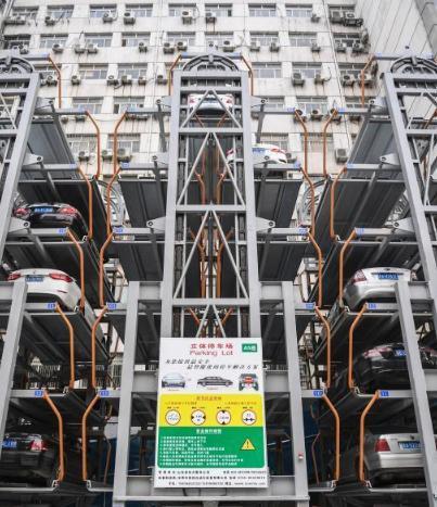 这种逆天停车位,在日本是特色,在中国却大部分