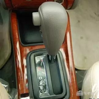 这个键不会用, 可惜了你的自动挡车!- 驾考宝典