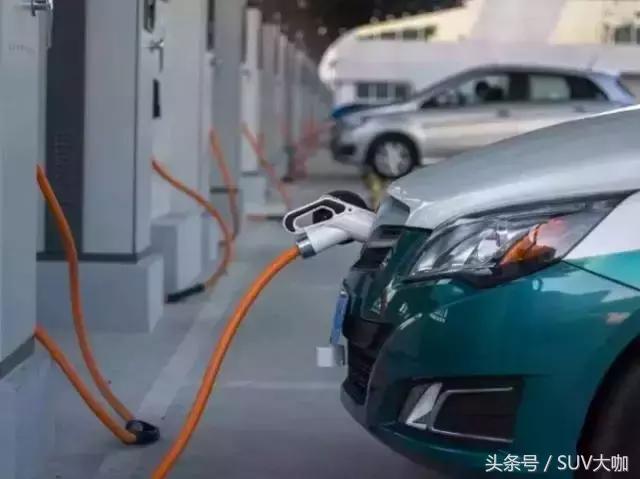 还在担心没钱买车?明年贷款买车首付低至1.5成