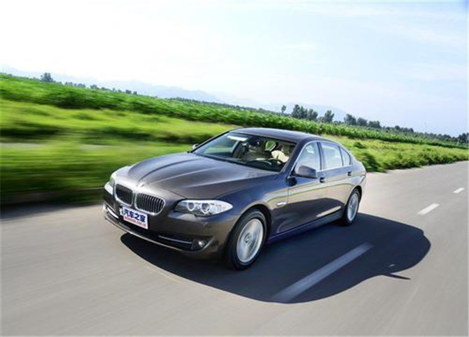 3系才是宝马的操控代表,那为何还选择4年的宝