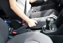 新手学车上车起步步骤 - 驾考宝典