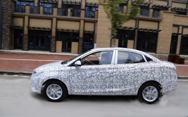 2018年正式上市 长安新悦翔V3谍照曝光