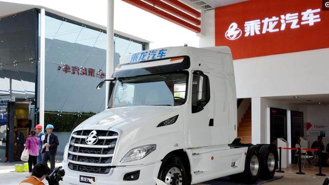 豪华国产长头卡车|欧曼新款长头牵引车|2016国