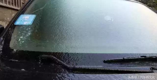 这几天整个朋友圈车窗都冻住了,快来教教他们