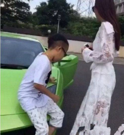 他们颜值不忍直视,却拥有无数豪车美女,让天下男人羡慕不已