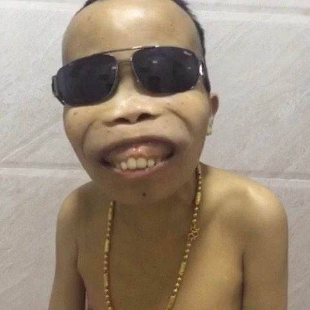 他们颜值不忍直视,却拥有无数豪车美女,让天下男人羡慕不已