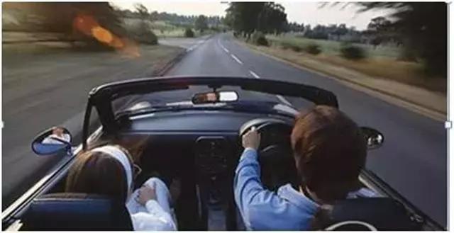 为什么英国、日本开车靠左,而中国却靠右?