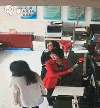 搞笑囧图:机长大人,我能去你家讨论一下开动车的技术吗?