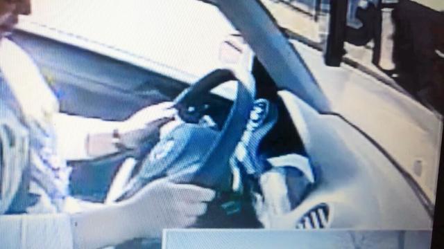 一个心态不太好的学员参加了科目三考试,最害