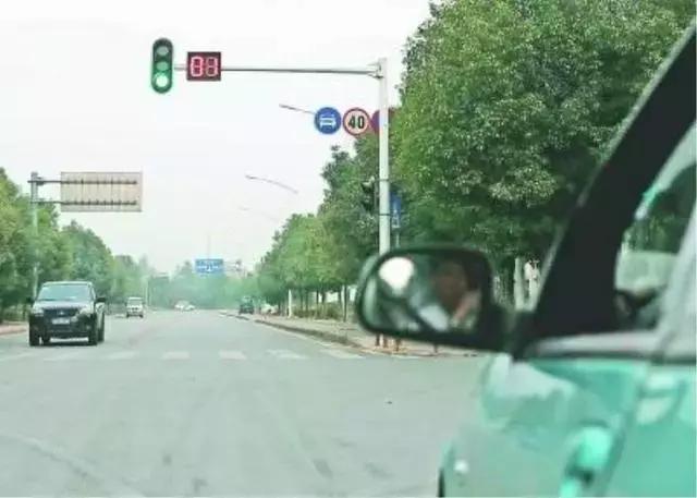 如何算闯红灯 0409ce38334b4e0893b3bfaba57f7874.jpeg!jpg