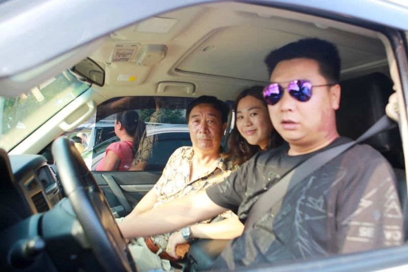 在阿波罗临行讲解完后 以及参谋长说车俱乐部全体工作人员的祝福下