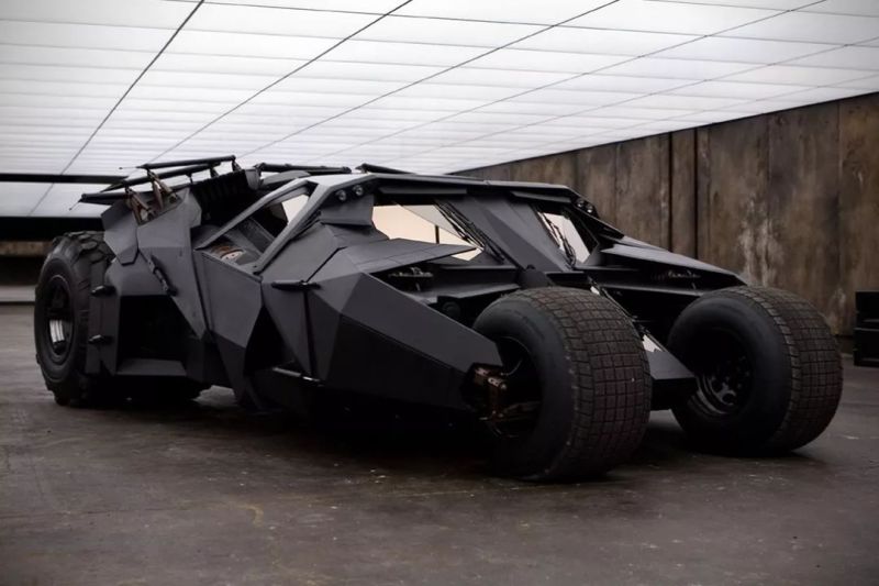 tumbler batmobile来自《蝙蝠侠··黑暗骑士崛起》