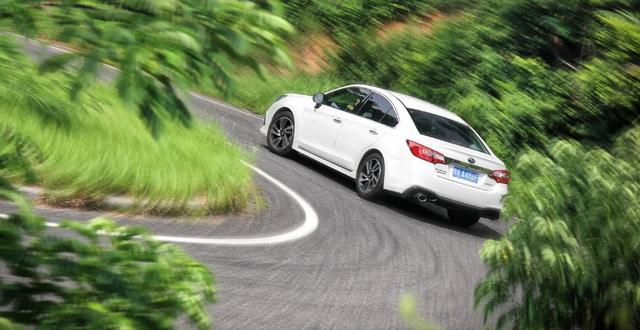 20万级最值得选的进口中型车,与它的武士道